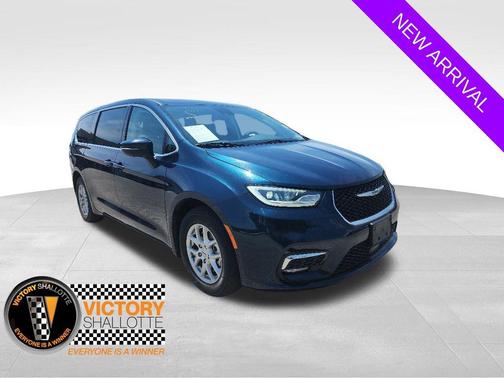 Fathom Blue Pearlcoat 2023 Chrysler Pacifica Touring L