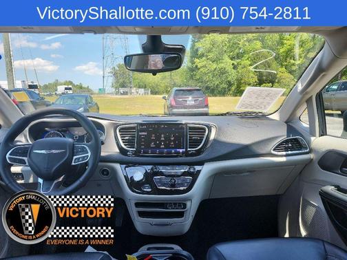Fathom Blue Pearlcoat 2023 Chrysler Pacifica Touring L