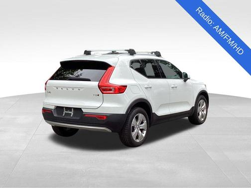 2020 Volvo XC40 T5 Momentum