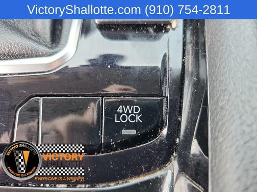 Diamond Black Crystal Pearlcoat 2022 Jeep Compass Limited