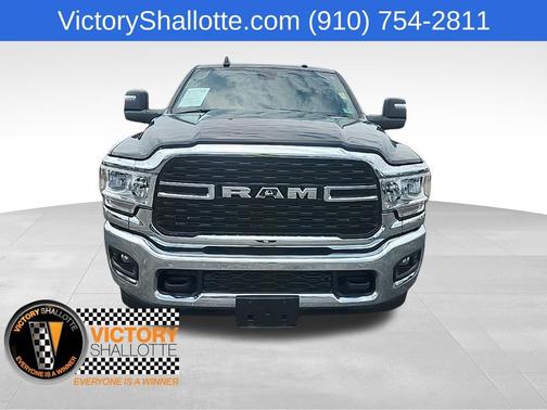 Diamond Black Crystal Pearlcoat 2024 RAM 2500 Big Horn Crew Cab 4x4 6'4' Box