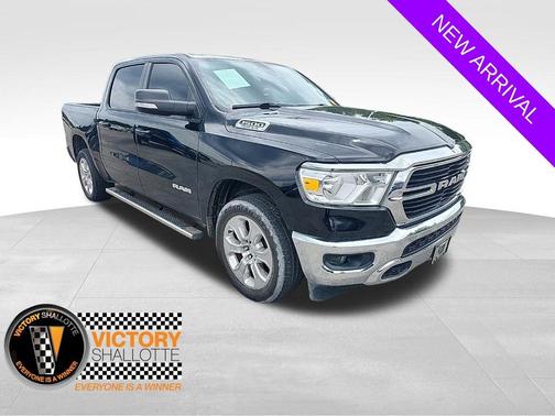 Diamond Black Crystal Pearlcoat 2021 RAM 1500 Big Horn/Lone Star