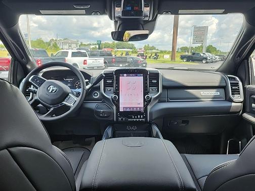 2025 RAM 2500 Laramie Crew Cab 4x4 6'4' Box