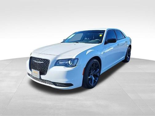 2022 Chrysler 300 Touring