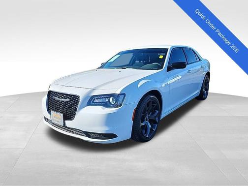 2022 Chrysler 300 Touring