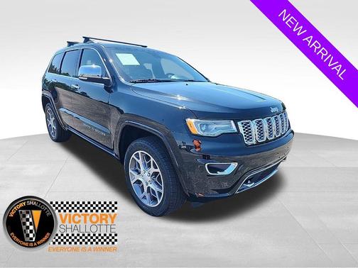 Diamond Black Crystal Pearlcoat 2021 Jeep Grand Cherokee Overland