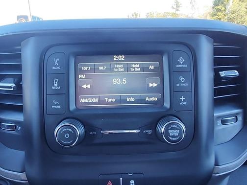 2019 RAM 2500 Tradesman Crew Cab 4x4 6'4' Box