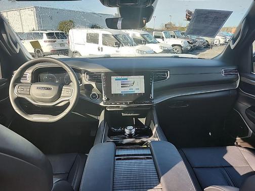 2024 Jeep Wagoneer L Series II 4x2