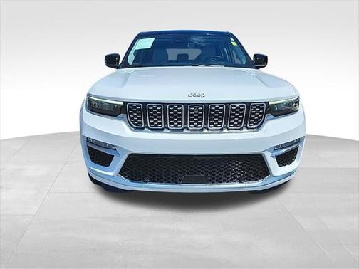 2022 Jeep Grand Cherokee Summit