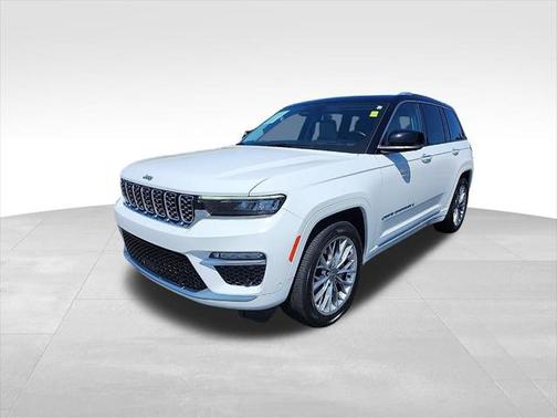 2022 Jeep Grand Cherokee Summit