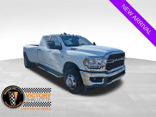 2024 RAM 3500 Big Horn Crew Cab 4x4 8' Box