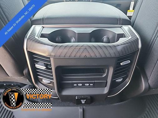 Granite Crystal Metallic Clear-Coat Exterior Paint 2026 RAM 1500 Big Horn/Lone Star
