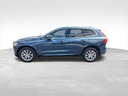 2021 Volvo XC60 T5 Momentum