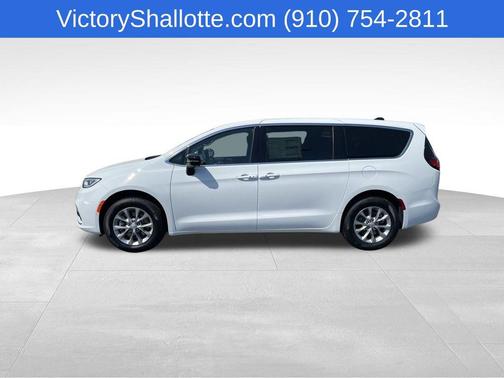 Bright White Clear-Coat Exterior Paint 2026 Chrysler Pacifica Limited