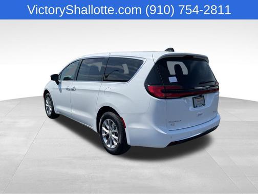 Bright White Clear-Coat Exterior Paint 2026 Chrysler Pacifica Limited