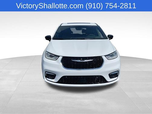 Bright White Clear-Coat Exterior Paint 2026 Chrysler Pacifica Limited