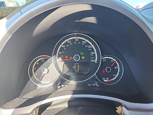 2013 Volkswagen Beetle 2.0L TDI