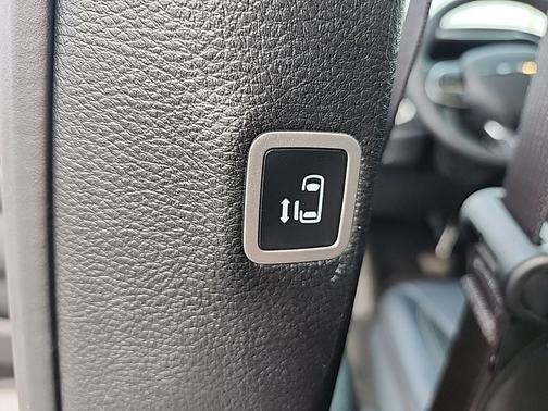 2025 Chrysler Pacifica L