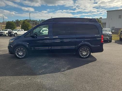 2016 Mercedes-Benz Metris Base