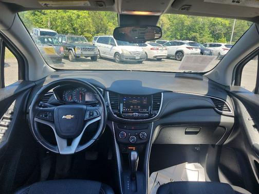 Midnight Blue Metallic 2022 Chevrolet Trax LT