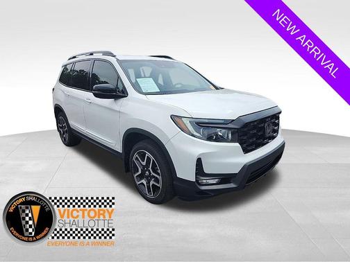 Platinum White Pearl 2023 Honda Passport AWD Elite
