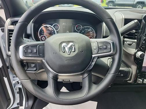 2025 RAM 2500 Tradesman Crew Cab 4x4 6'4' Box