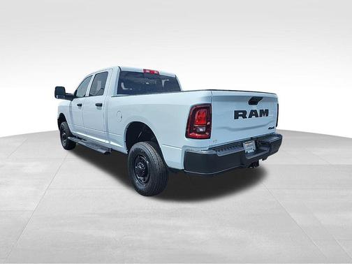 2025 RAM 2500 Tradesman Crew Cab 4x4 6'4' Box