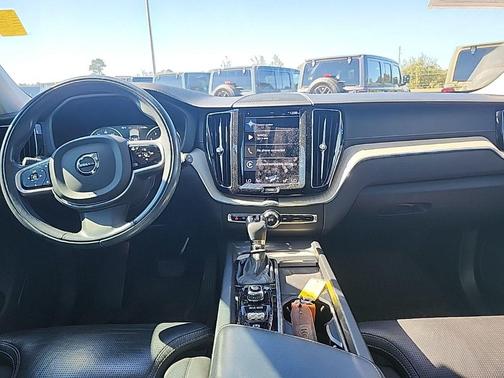 2021 Volvo XC60 T5 Inscription