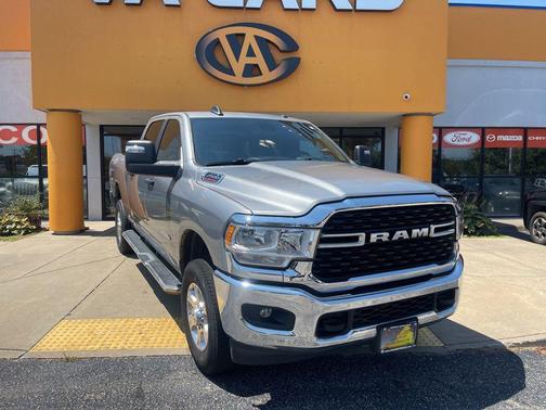2024 RAM 2500 Big Horn Crew Cab 4x4 6'4' Box