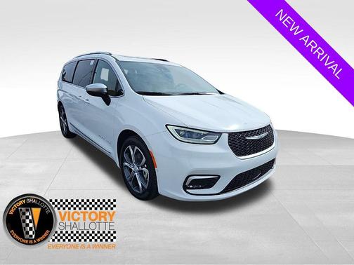 2026 Chrysler Pacifica L