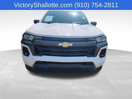 Summit White 2024 Chevrolet Colorado LT