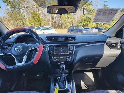 2020 Nissan Rogue Sport SV