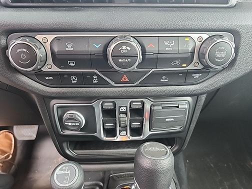 2025 Jeep Gladiator Sport S