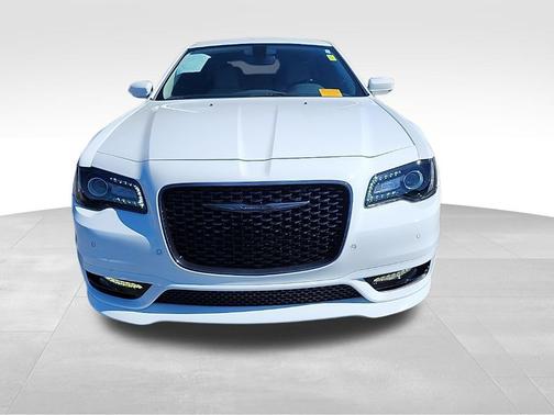 2023 Chrysler 300 Touring
