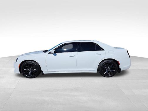 2023 Chrysler 300 Touring