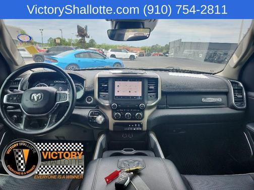 Diamond Black Crystal Pearlcoat 2022 RAM 1500 Laramie