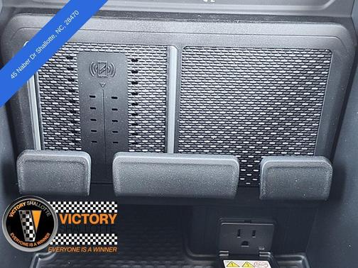 Granite Crystal Metallic Clear-Coat Exterior Paint 2026 RAM 1500 Laramie