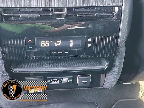 2024 Jeep Wagoneer Series II 4x2