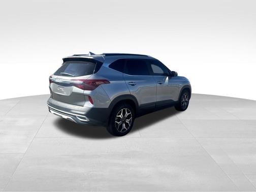 2022 Kia Seltos EX