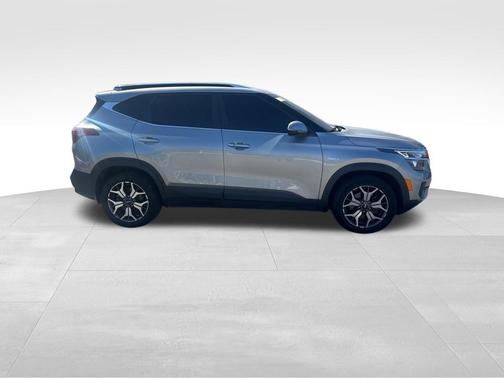 2022 Kia Seltos EX