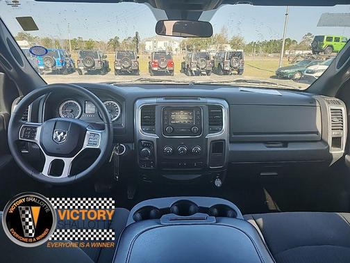 2024 RAM 1500 Classic Warlock Crew Cab 4x4 5'7' Box