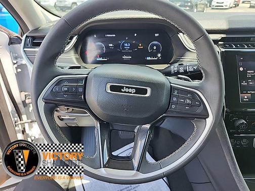 2023 Jeep Grand Cherokee Laredo