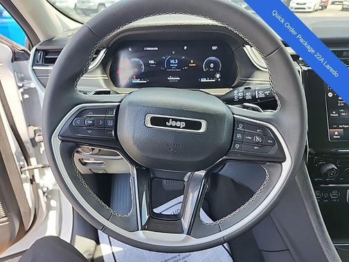 2023 Jeep Grand Cherokee Laredo