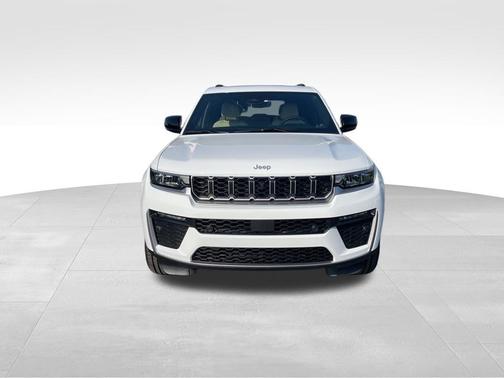 Bright White Clear-Coat Exterior Paint 2026 Jeep Grand Cherokee Limited