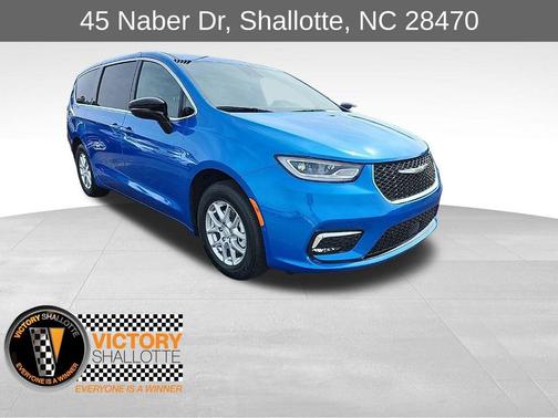 Hydro Blue Pearl-Coat Exterior Paint 2026 Chrysler Pacifica L