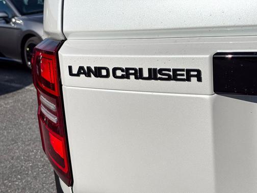 2025 Toyota Land Cruiser Base