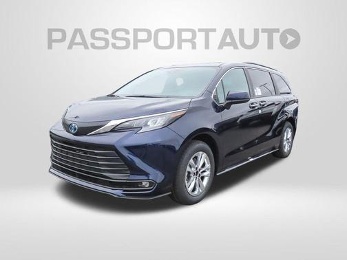 2025 Toyota Sienna XLE 7 Passenger