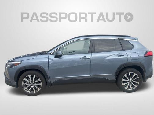 2024 Toyota Corolla Cross XLE