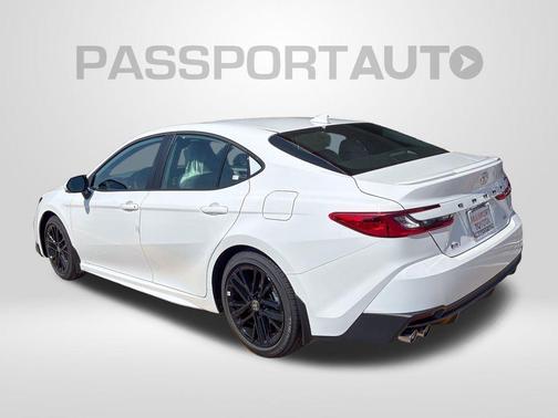 0040 2026 Toyota Camry SE
