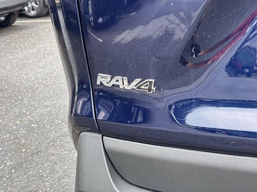 2025 Toyota RAV4 Hybrid XLE Premium